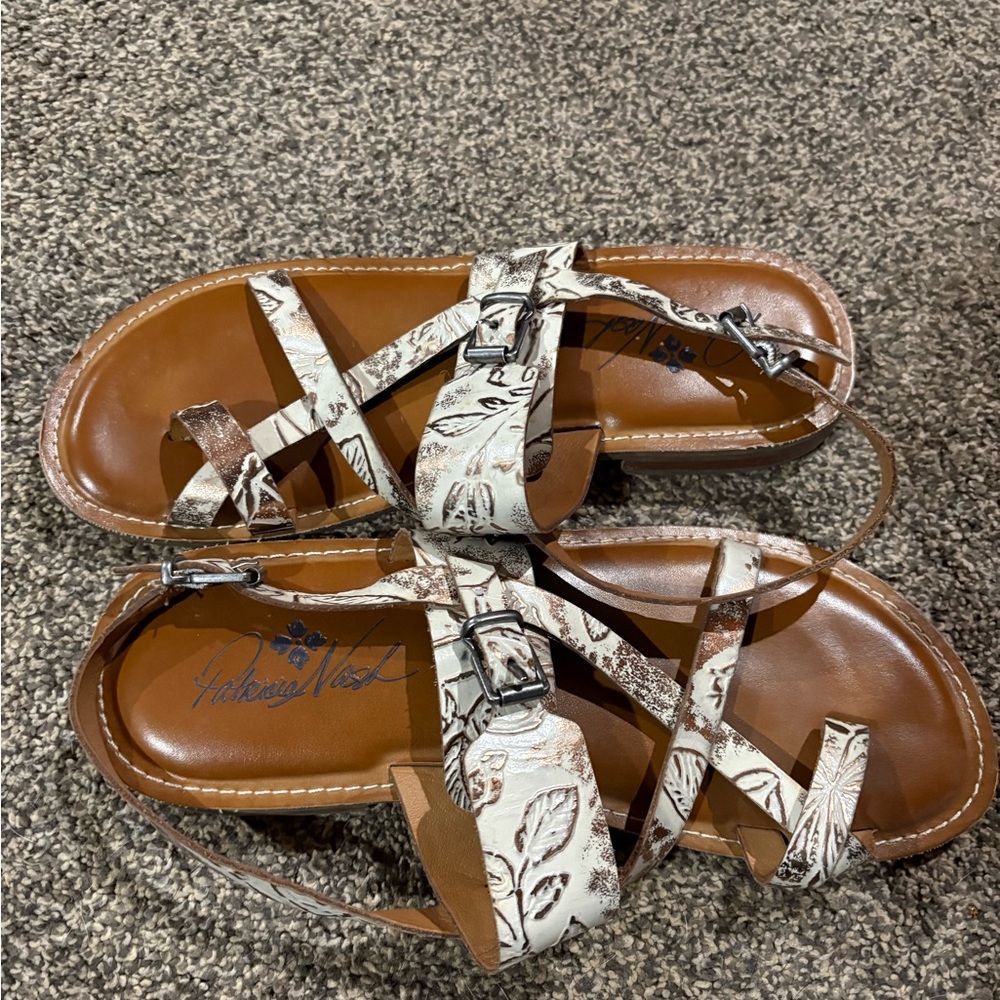 Patricia Nash Brown and Cream and gold Leaf Sandals - Picture 2 of 5